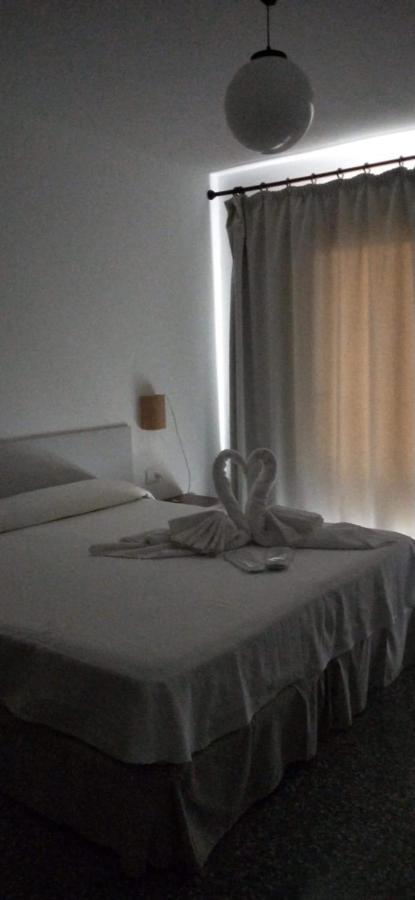 Hostal S'Algaret Fornells  Bagian luar foto
